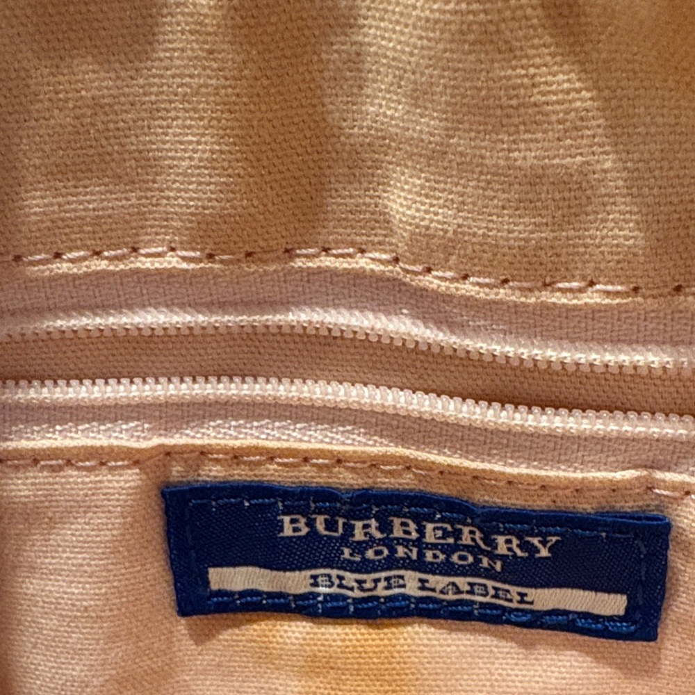 Burberry Pink Canvas Shoulder Bag with Tan Trim - Picture 2 of 10
